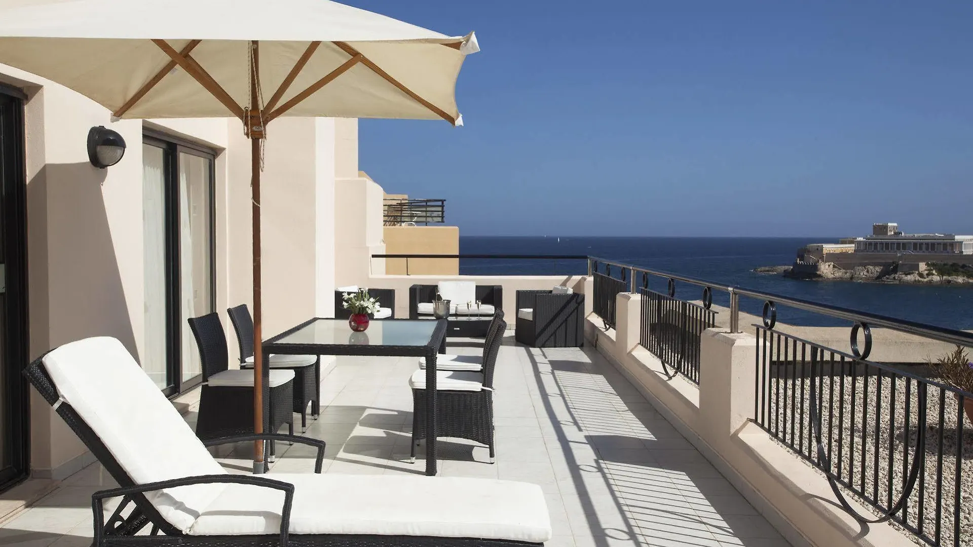 Verdi St George'S Bay Marina St. Julian's Hotell